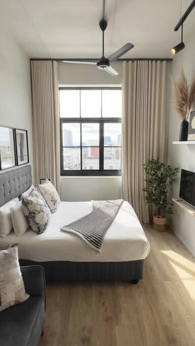 Luxury Tiny / Co_living / Views